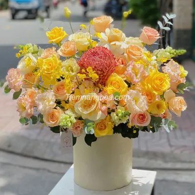 Box of Yellow Flowers Full HH08