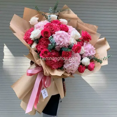 Gorgeous Red Rose Bouquet HB126
