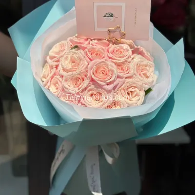 Bouquet of blue paper roses HB169