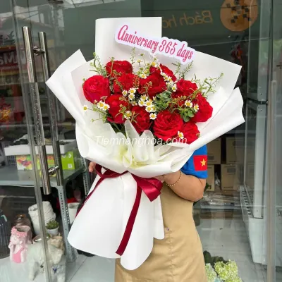 Bouquet of tana chrysanthemum roses HB177