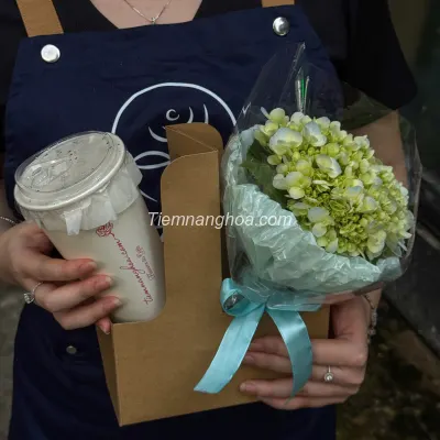 Set of water and hydrangea bouquet SET03