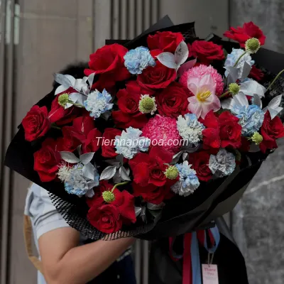 Bó hoa tình yêu sang trọng, mặn nồng HB180