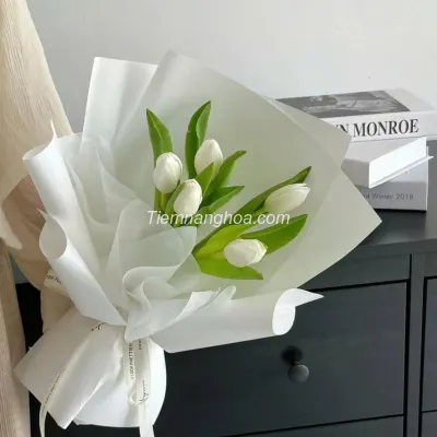 Tulip white bouquet HB209