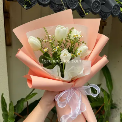 White Tulip Bouquet HB212