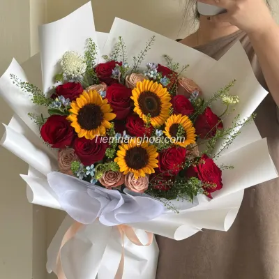Bó hoa hướng dương rực rỡ HB227