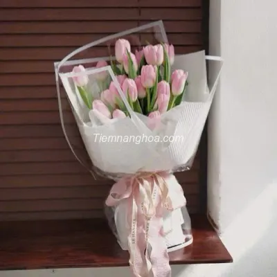 Bó hoa tulip hồng nhạt HB233