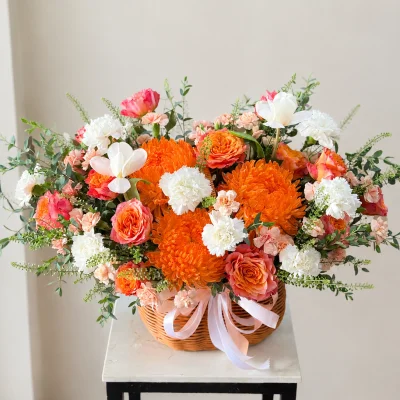 Orange and white flower basket HG52