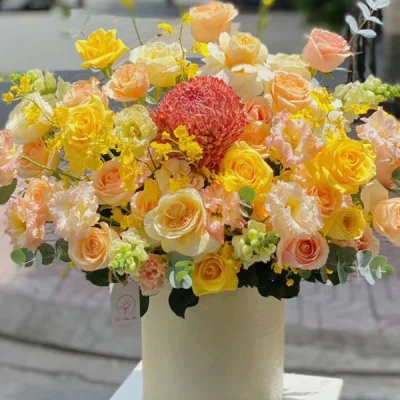 Hộp Hoa Sắc Vàng Đong Đầy HH08