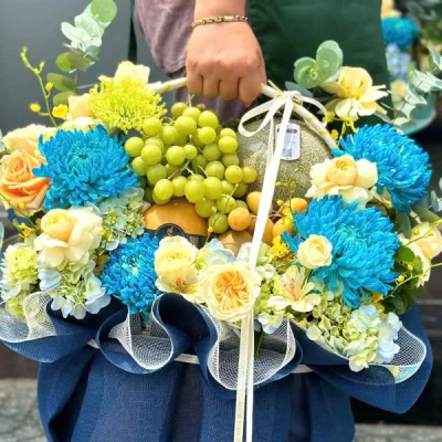 Imported fruit basket mixed with high-quality fresh flowers GTC05