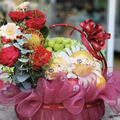 Imported fresh fruit basket mixed with premium flowers GTC07