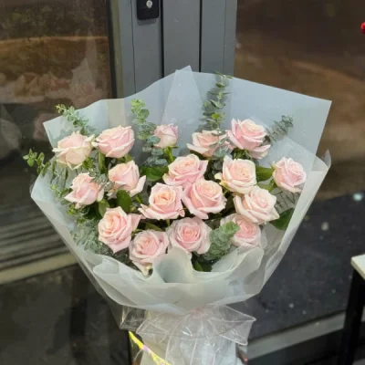 Bó hoa hồng kem hồng nhạt HB179