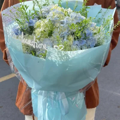 Bright Hydrangea Bouquet HB250